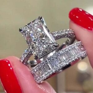 **BRAND NEW** Maxine Elongated 5.0Ct Radiant Cut Wedding Ring